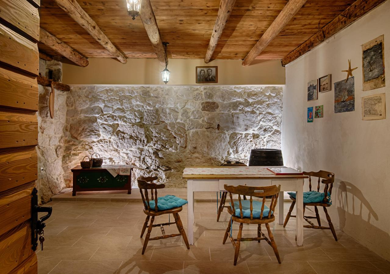 Villa Sv. Vid Sevid Bagian luar foto
